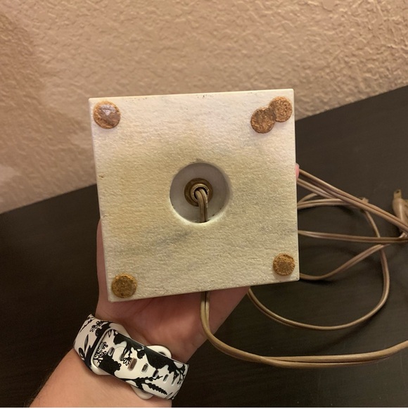 Beautiful vintage ornate gold / marble angel lamp - Picture 6 of 6